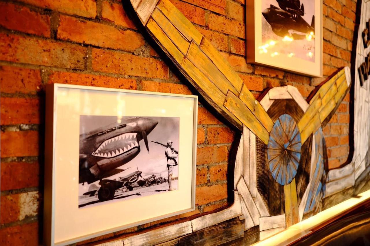 The Hump Hostel 驼峰客栈 Kunming Exterior foto